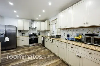 Room for rent in Charlotte, NC $1200, house