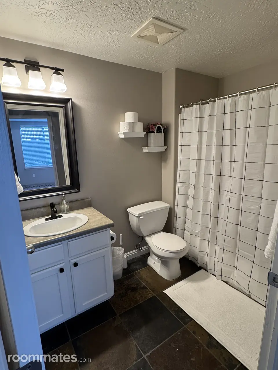 Profile photo 5 of 11