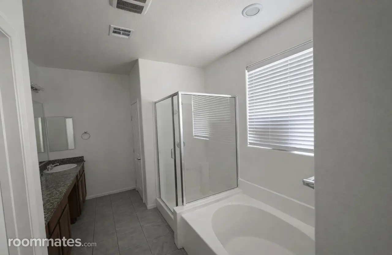 Profile photo 2 of 4