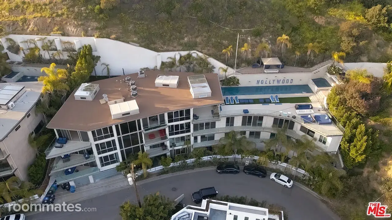 Profile photo 6 of 11