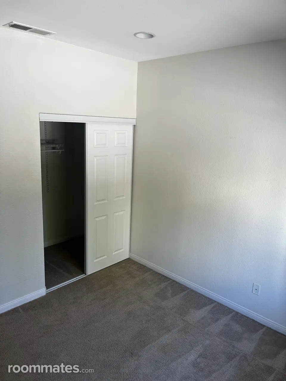 Profile photo 3 of 6