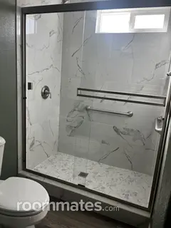 Room for rent in Eastvale, CA $900, house