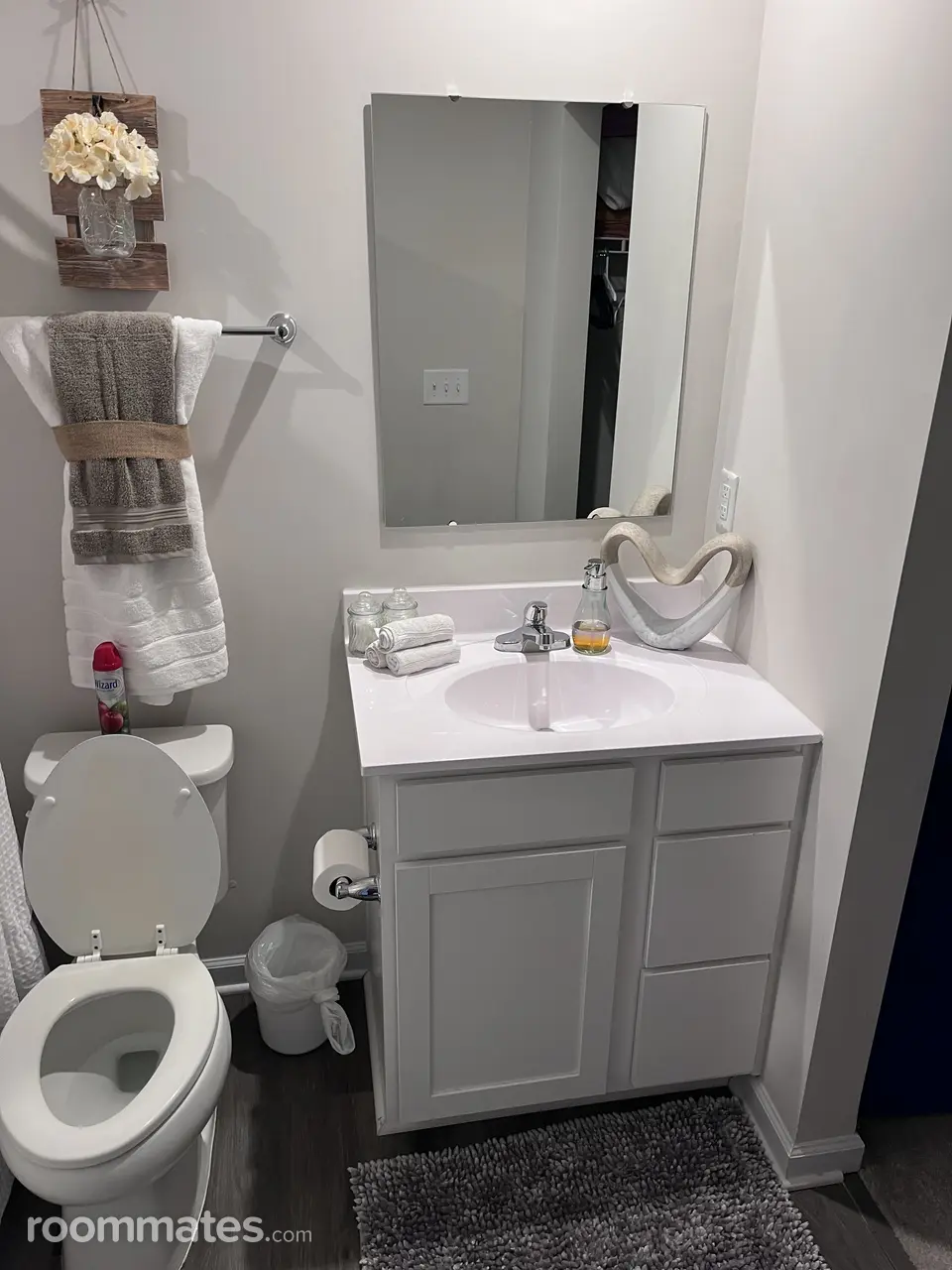 Profile photo 2 of 8