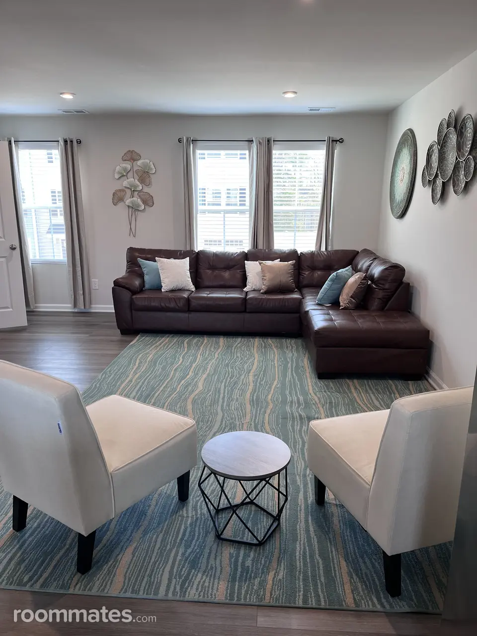 Profile photo 8 of 8