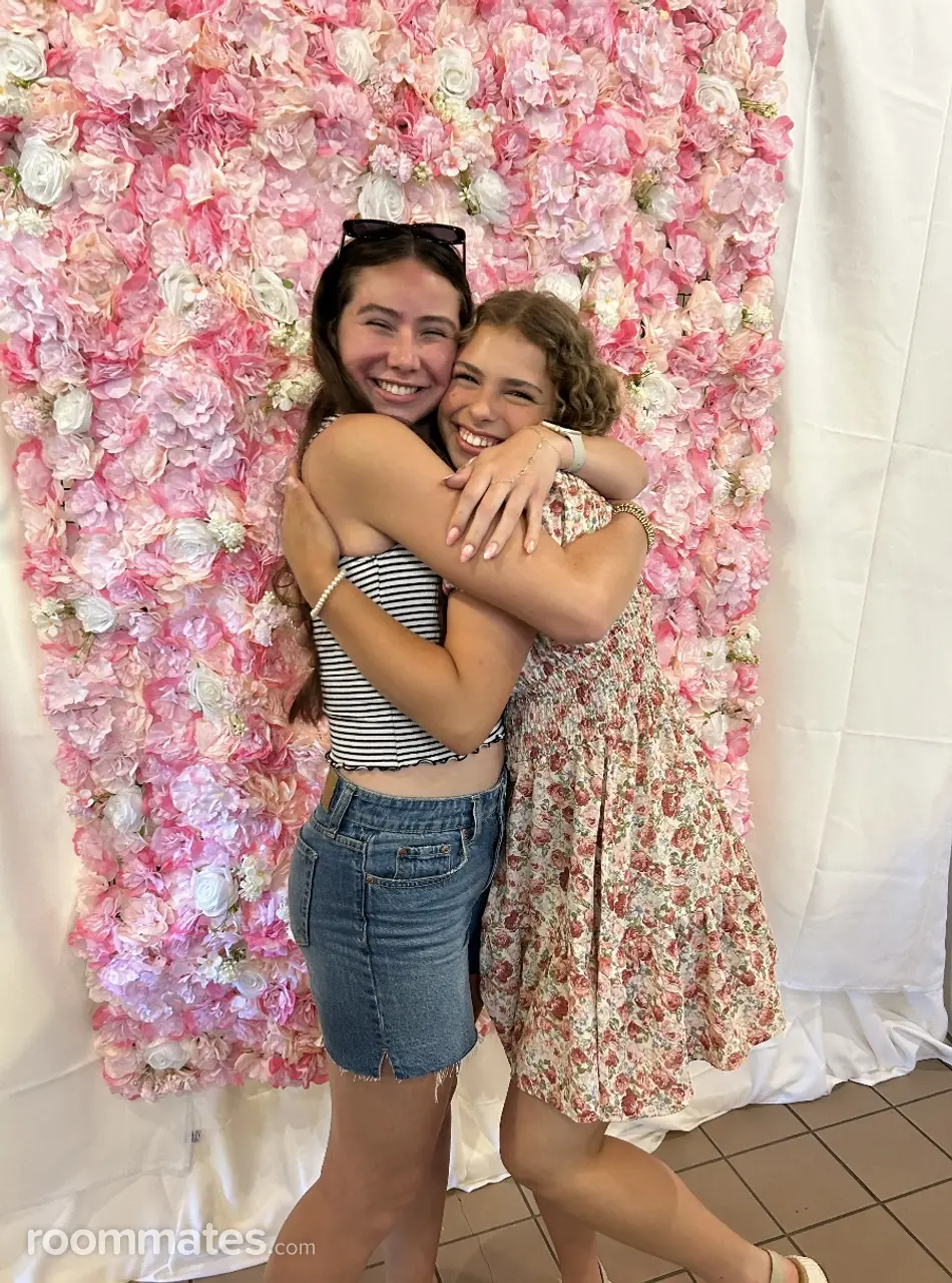 Profile photo 5 of 8