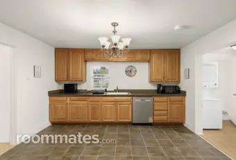 Room for rent in Burien, WA $650, house