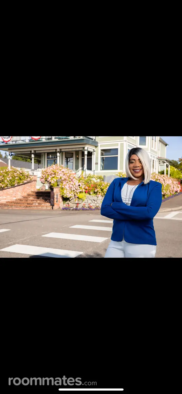 Profile photo 11 of 11