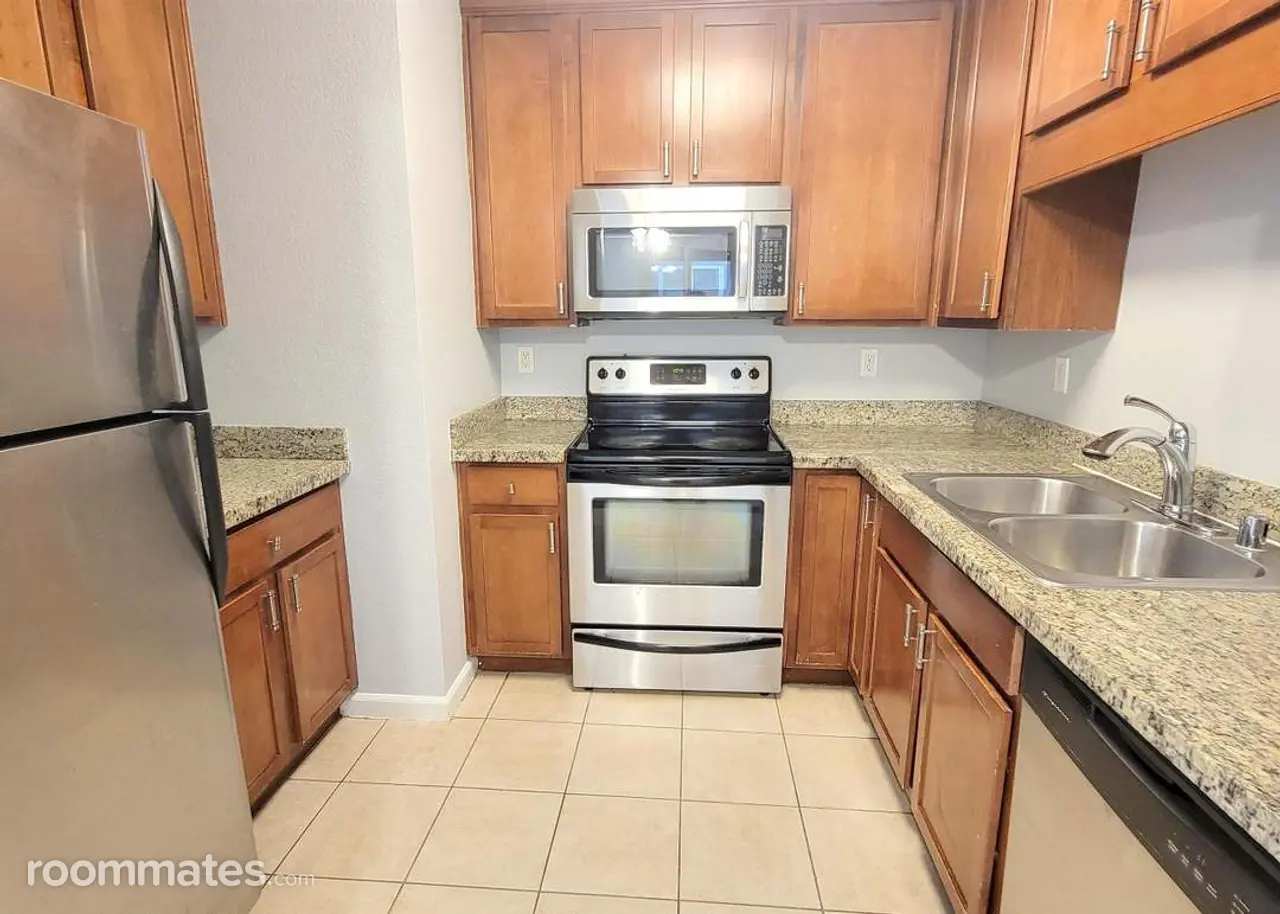 Profile photo 7 of 11