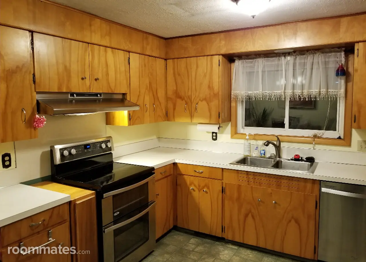 Profile photo 3 of 4