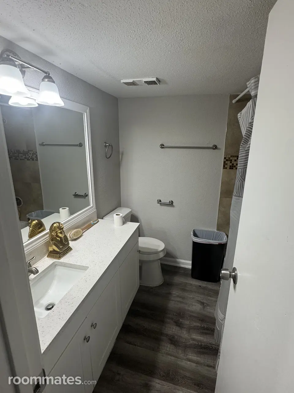 Profile photo 6 of 11