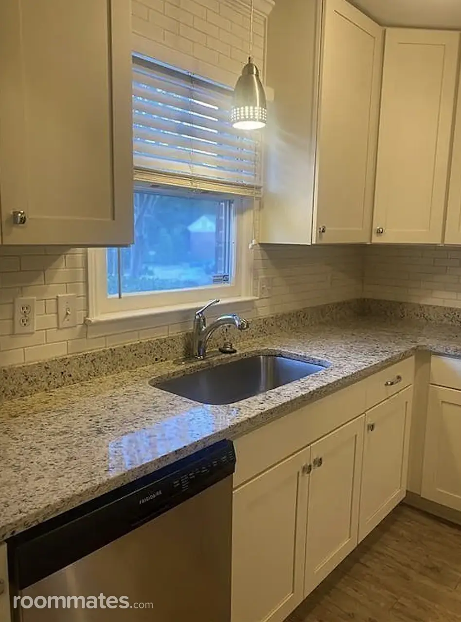 Profile photo 2 of 4