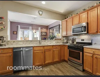 Room for rent in Alpharetta, GA $1000, townhouse