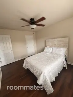 Room for rent in Alpharetta, GA $1000, house