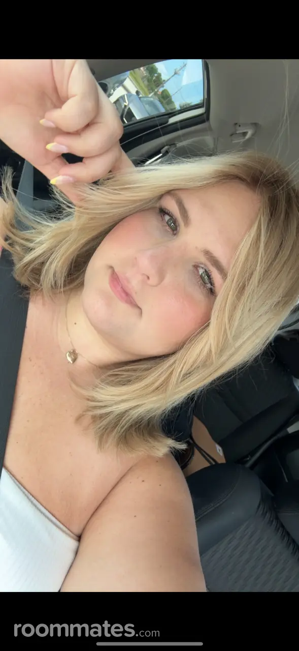 Profile photo 3 of 7