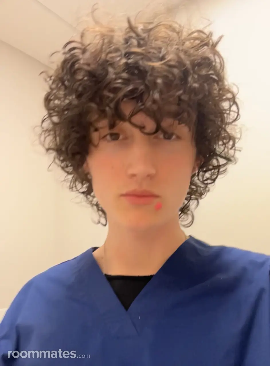 Profile photo 4 of 4