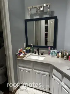 Room for rent in Dallas, TX $800, house