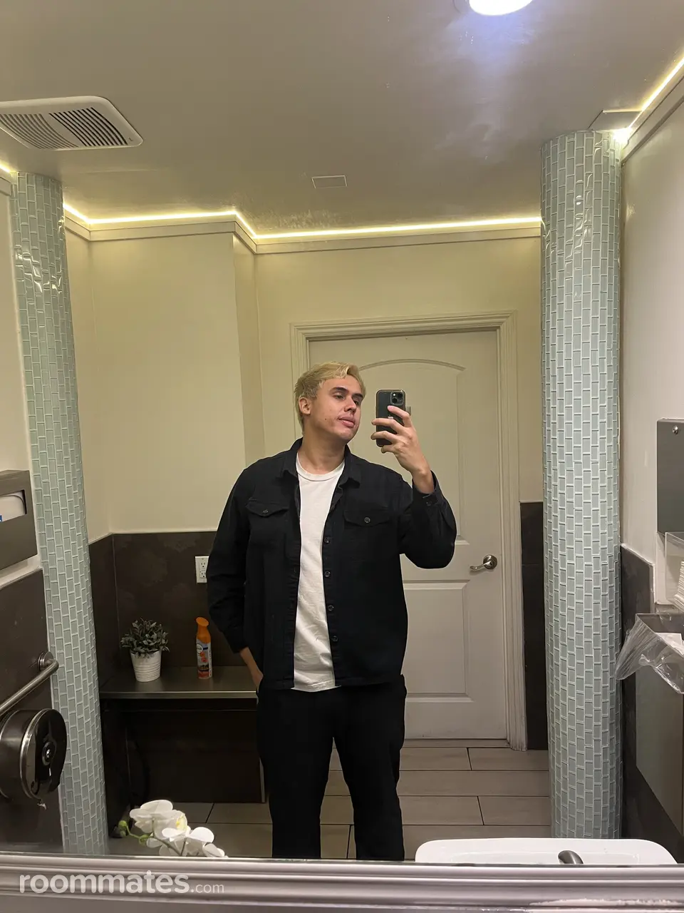 Profile photo 1 of 1