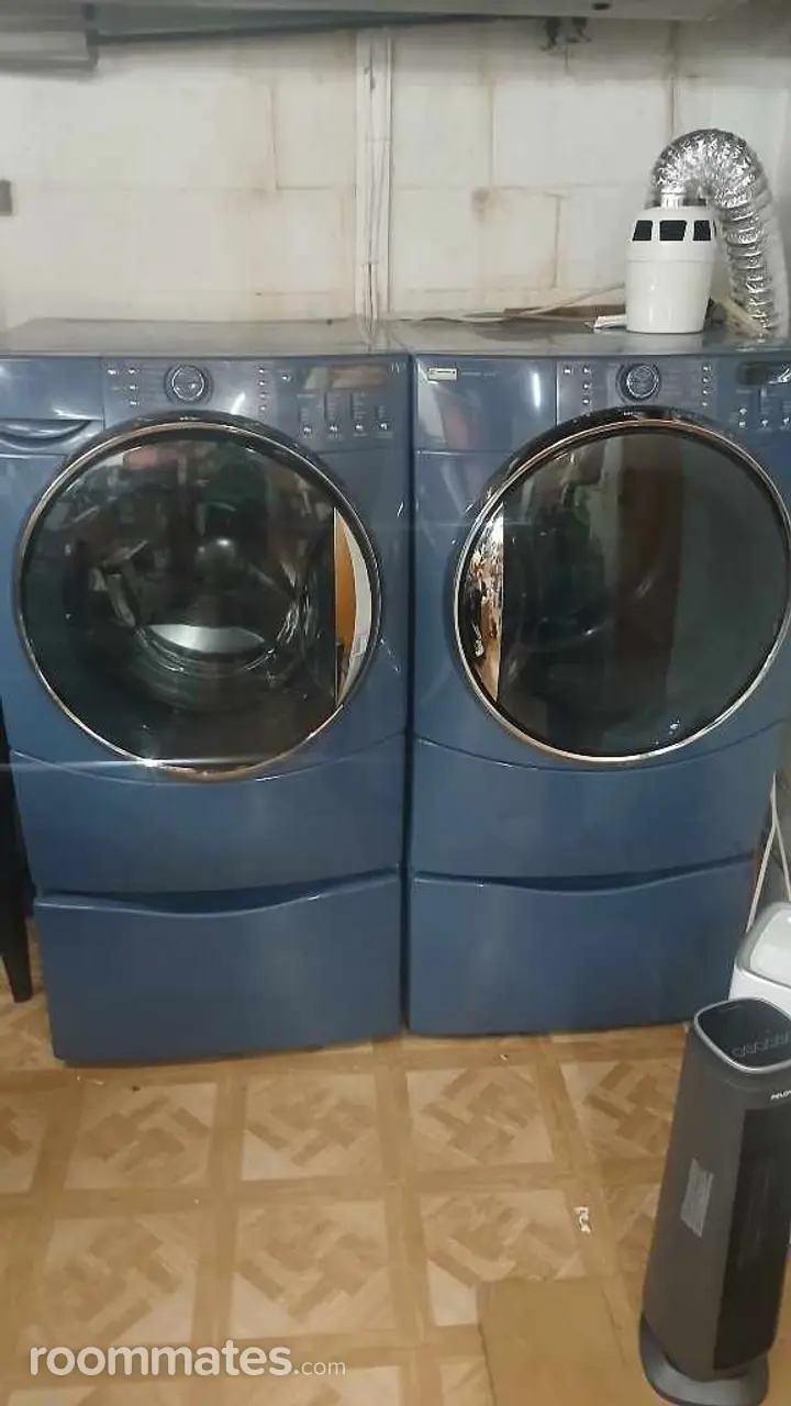 Profile photo 8 of 9