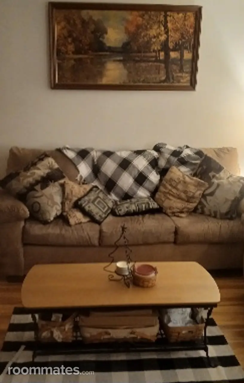 Profile photo 1 of 9