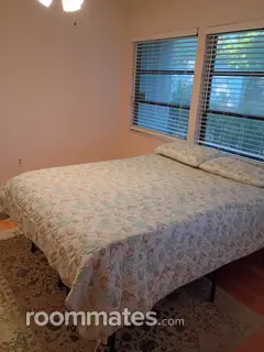 Room for rent in Sarasota, FL $1000, condo