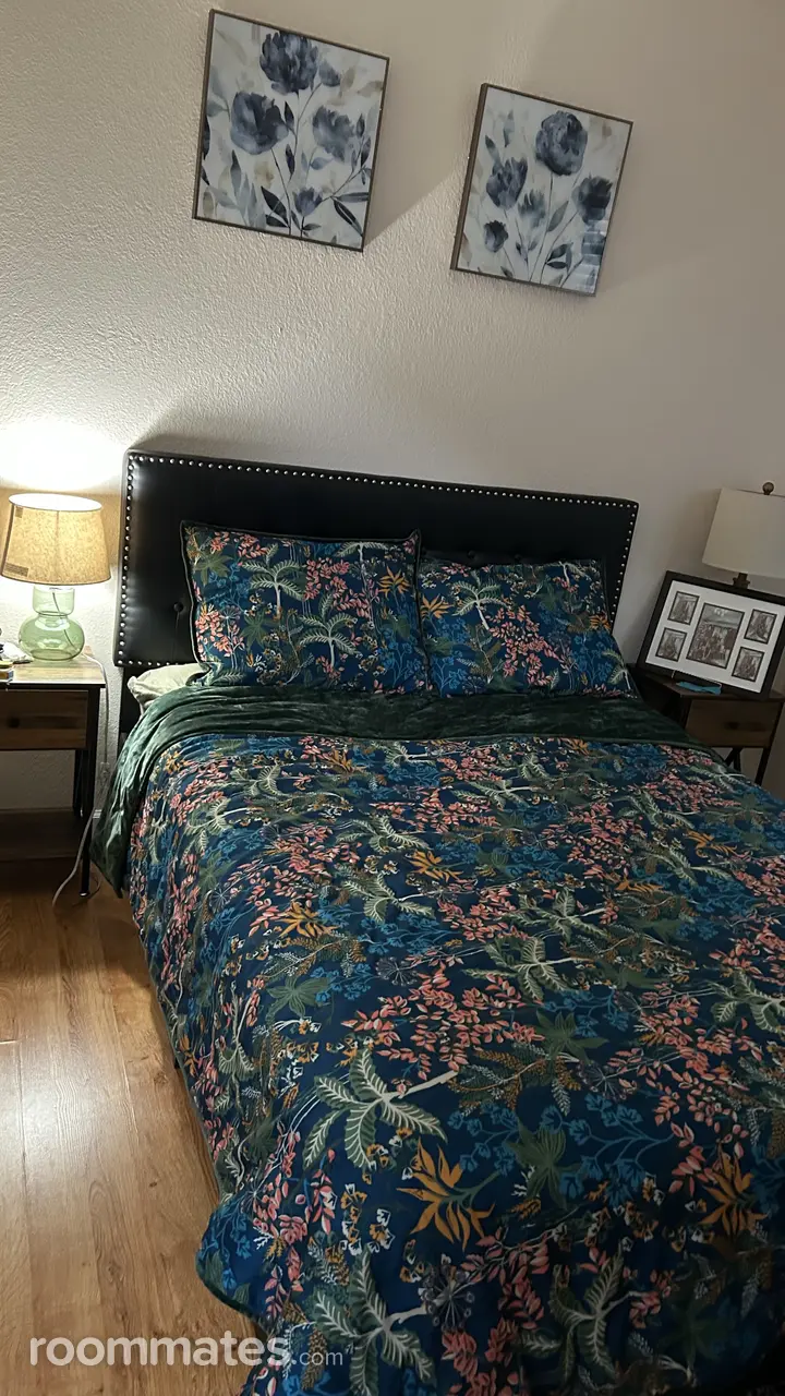 Profile photo 1 of 3