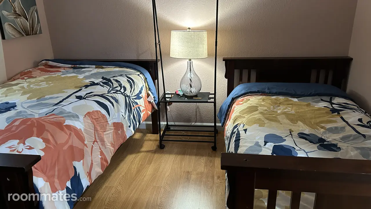 Profile photo 3 of 4