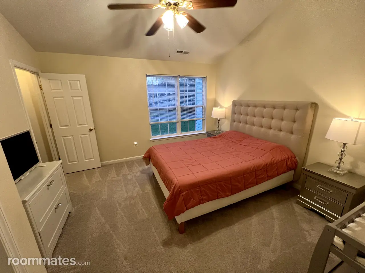 Profile photo 3 of 11