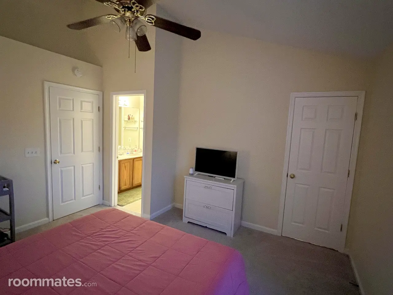 Profile photo 8 of 11