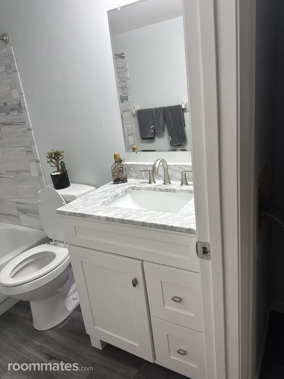 Profile photo 4 of 7