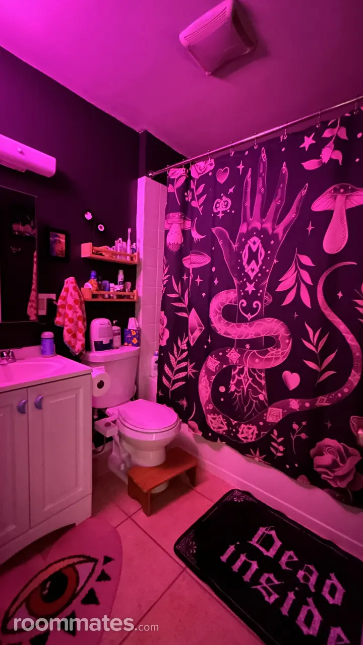 Profile photo 7 of 11