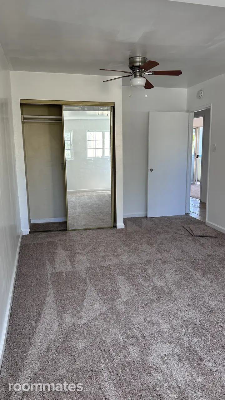 Profile photo 5 of 11