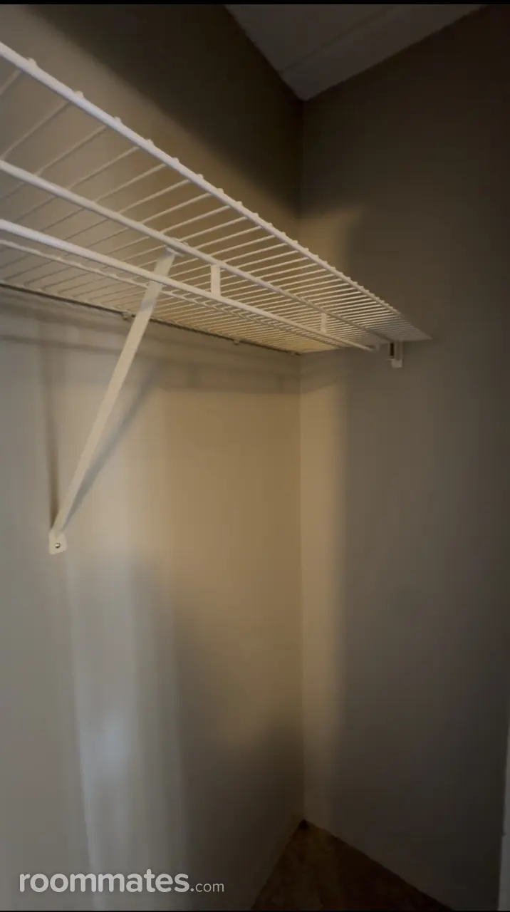 Profile photo 7 of 18