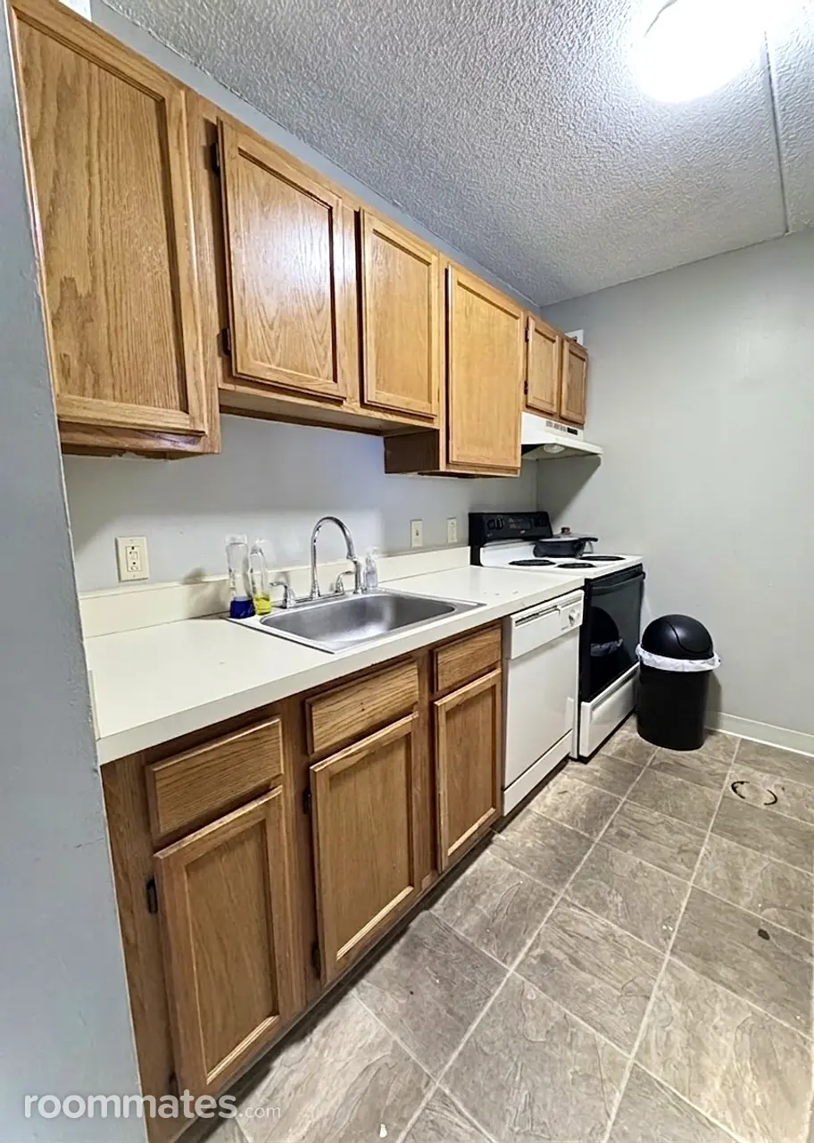 Profile photo 2 of 18