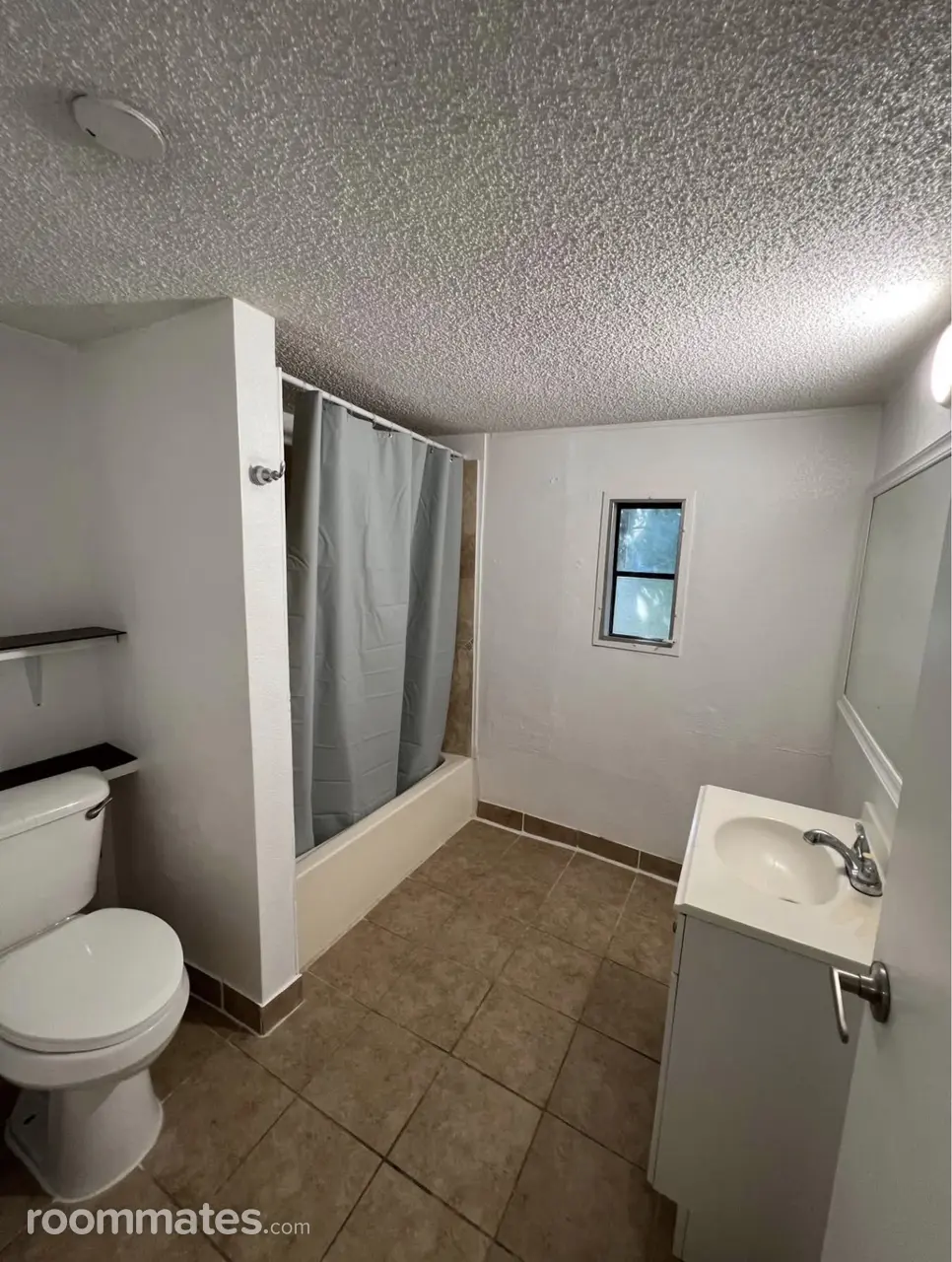 Profile photo 4 of 8