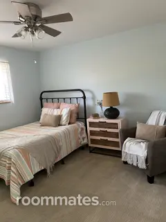 Room for rent in Mesa, AZ $800, house