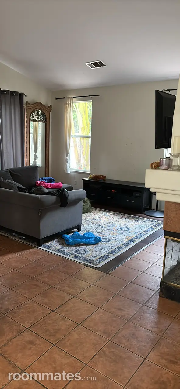 Profile photo 5 of 6