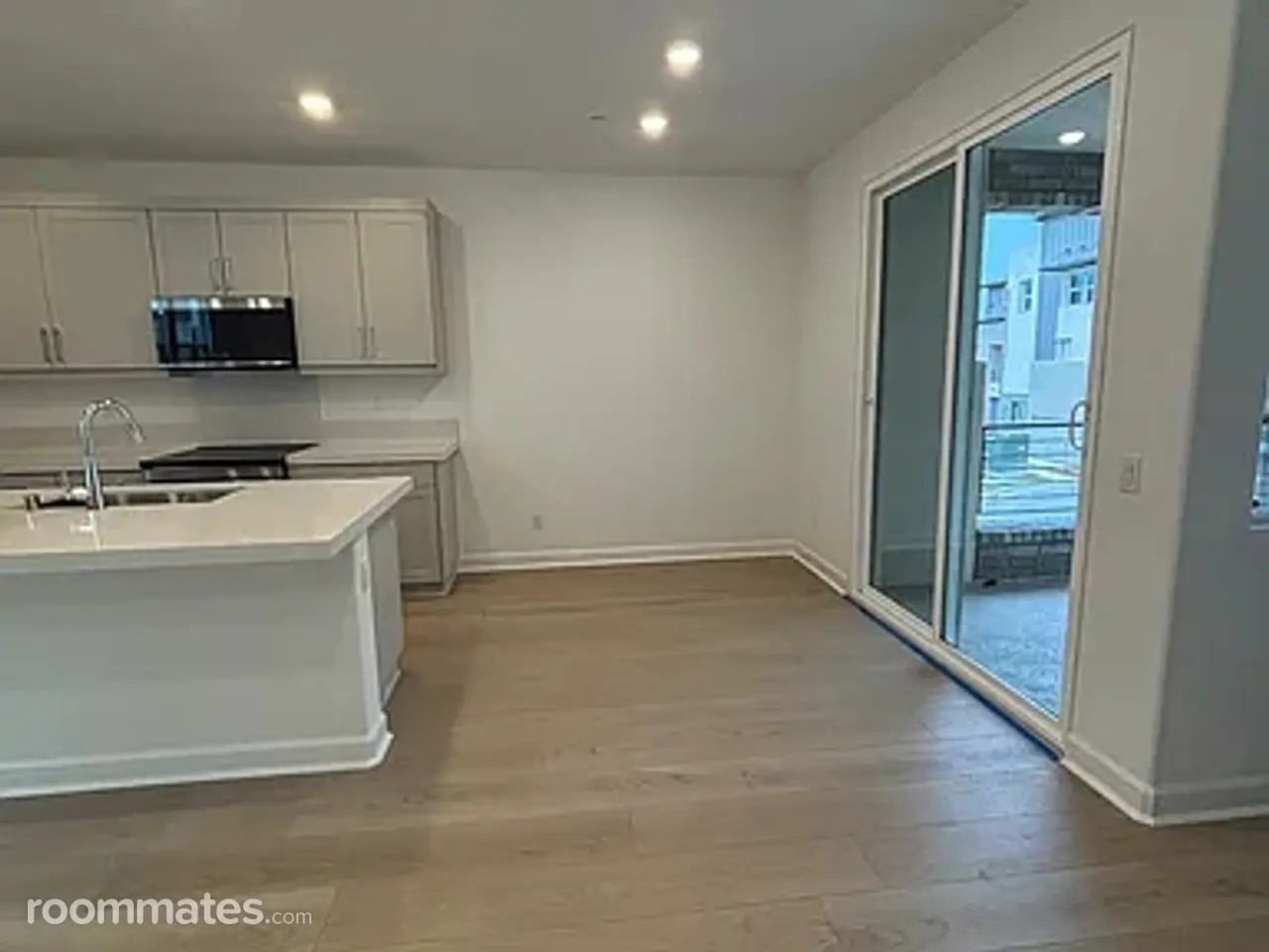 Profile photo 5 of 11