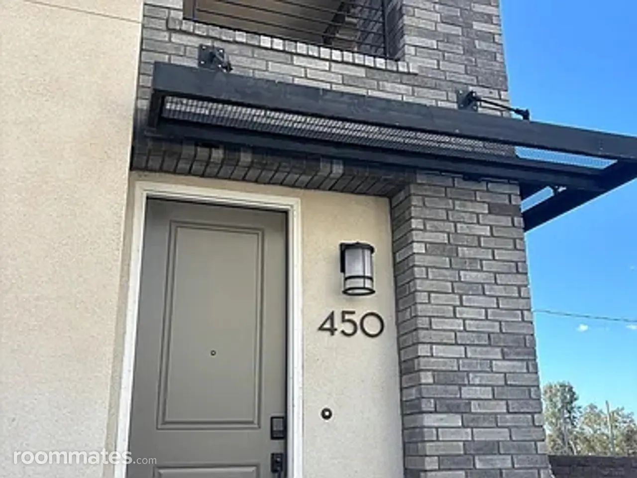 Profile photo 3 of 11