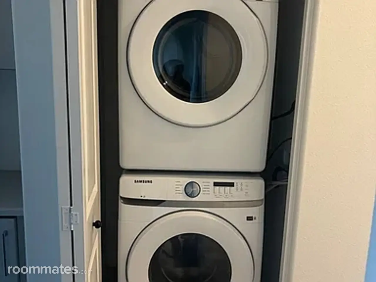 Profile photo 7 of 11