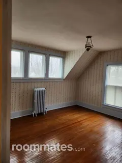 Room for rent in Niagara Falls, NY $800, house