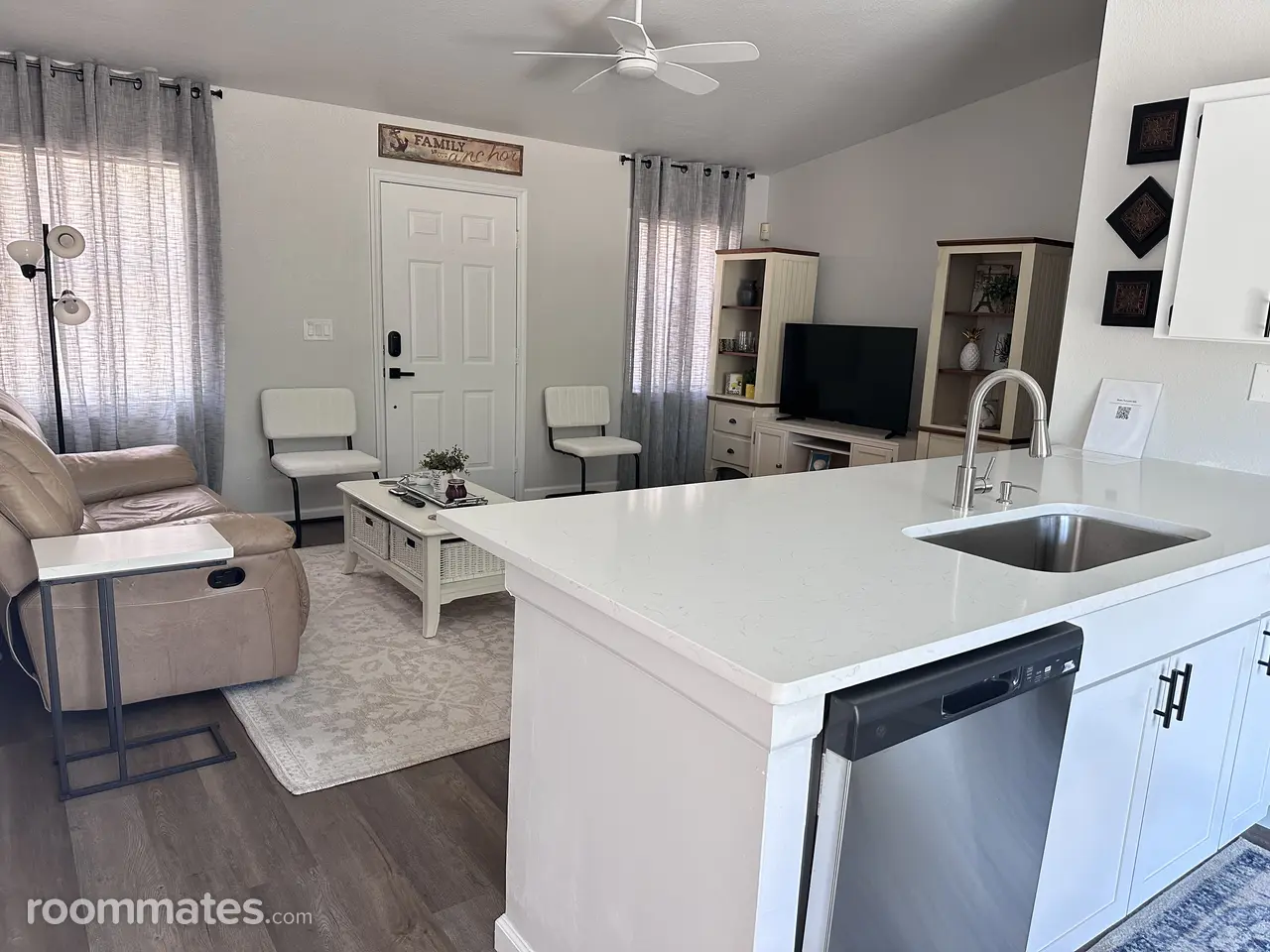 Profile photo 6 of 11