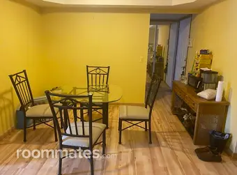 Room for rent in Troy, MI $900, house