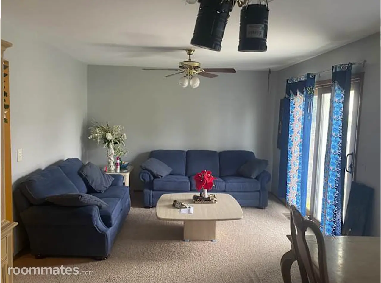 Profile photo 4 of 11