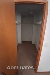 Room for rent in Troy, MI $900, house