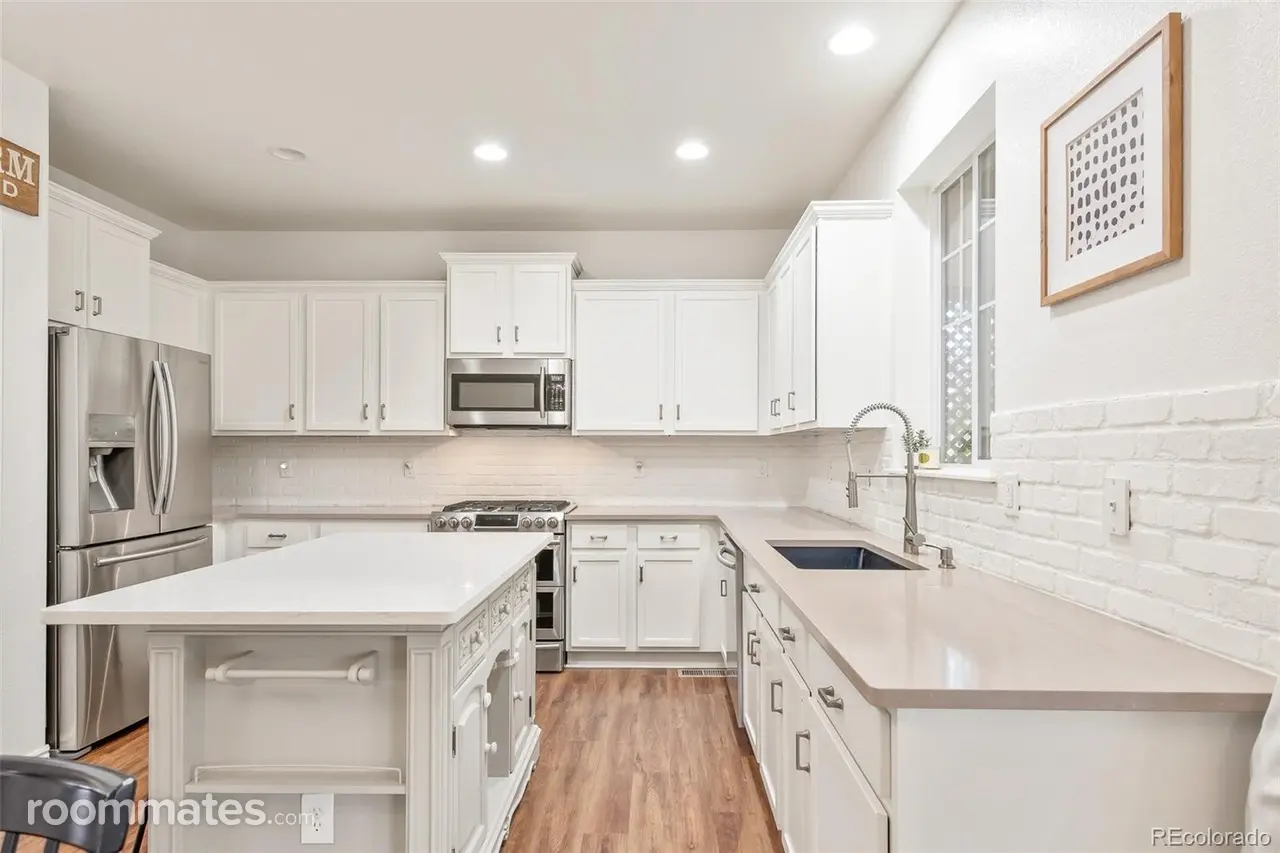 Profile photo 1 of 2