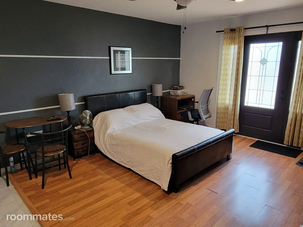 Profile photo 1 of 6