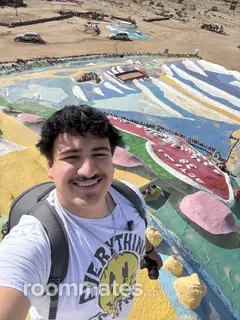 Roommate looking Phoenix AZ, $2000