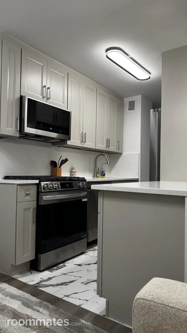 Profile photo 6 of 10