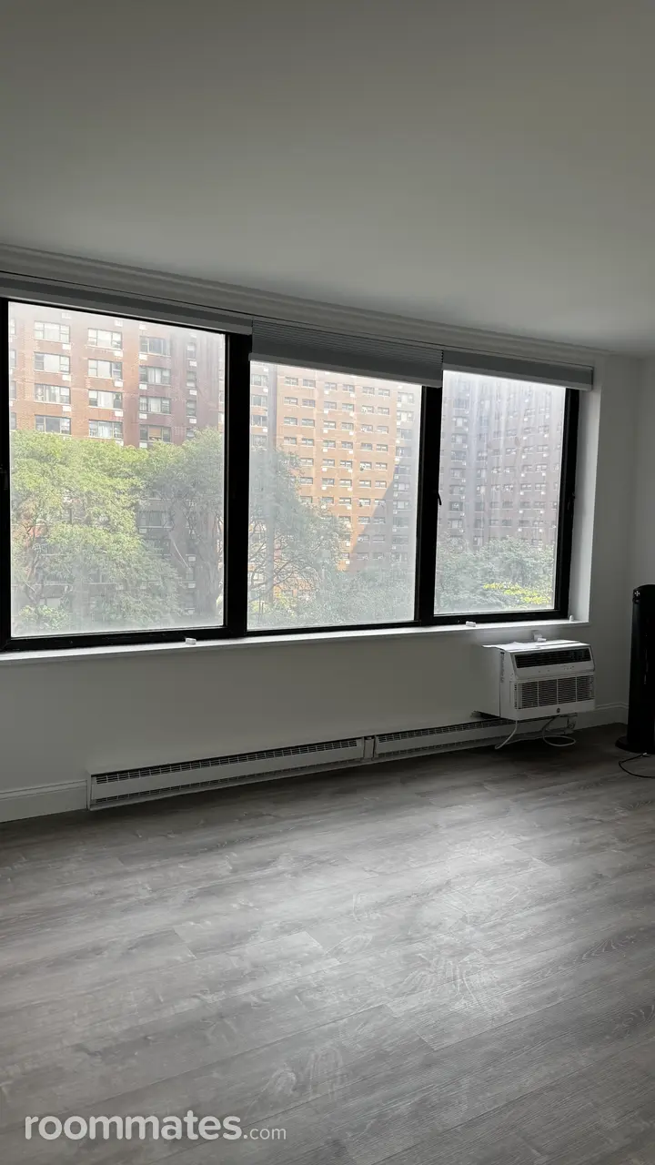 Profile photo 9 of 10