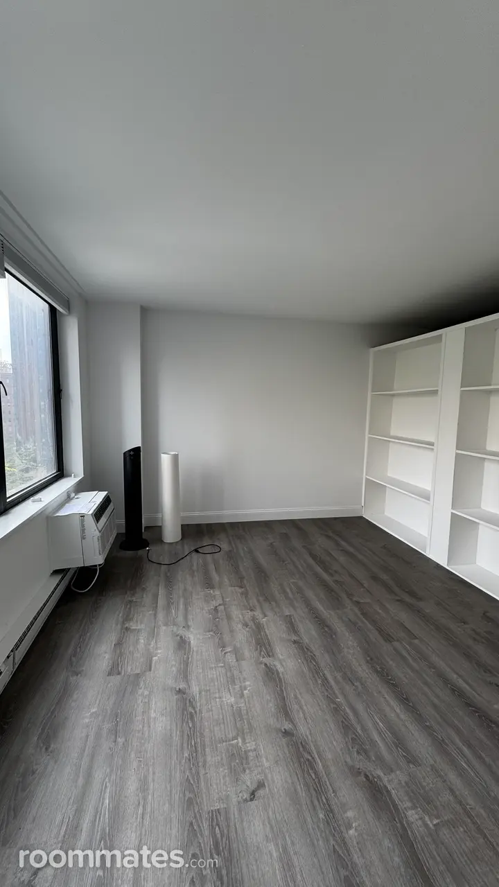 Profile photo 4 of 10